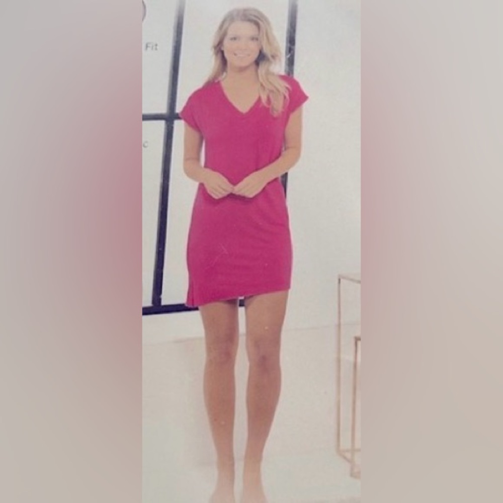 Serra T-Shirt Dress L Pink Lounge V-Neck Casual Minimalist Barbie Everyday